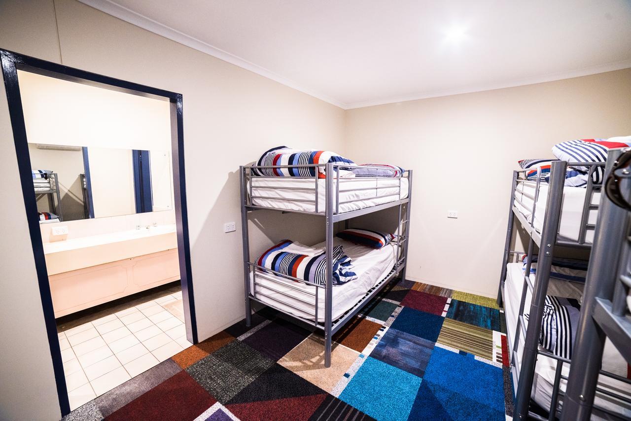 Jump Inn Alice Budget Accommodation Alice Springs Exterior foto