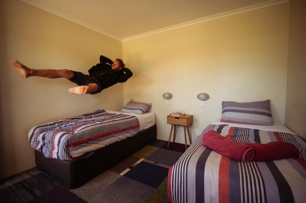 Jump Inn Alice Budget Accommodation Alice Springs Exterior foto